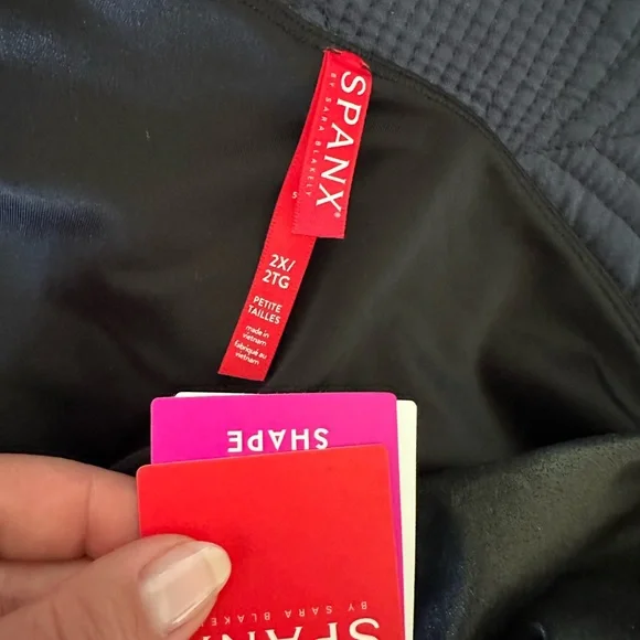 Spanx Faux Leather Black Leggings 2X PETITE - Picture 3 of 3